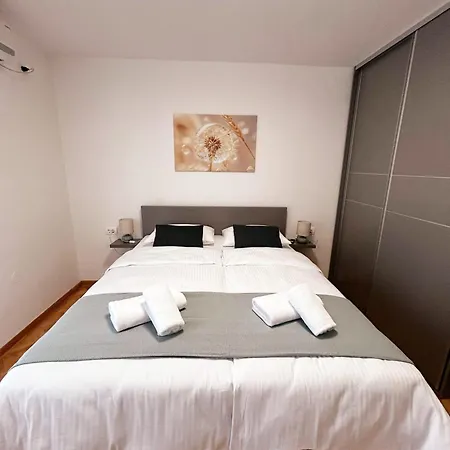 Apartament Luxury Karlo *
